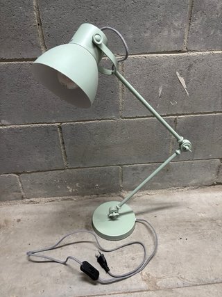 Silla de oficina verde con ruedas y luz escritorio