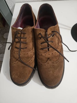 Zapatos de ante marrones