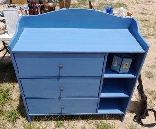 Cómoda azul Ikea