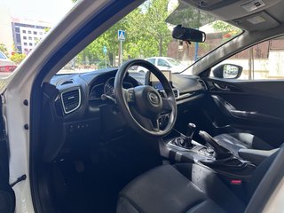 Mazda 3 Blanco 1.5 gasolina 100 cv año 2015