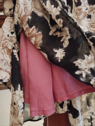 Falda asimétrica floral