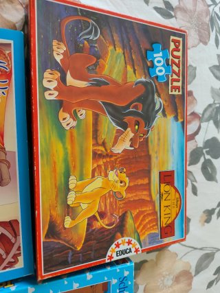 Lote 3 puzzles Disney: El Rey León, Aladdin, Toy S