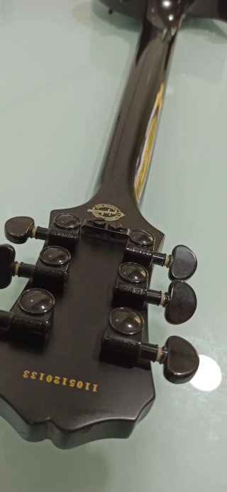 Guitarra Epiphone Les Paul Nightfall Negra