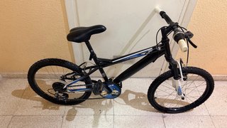 Bicicleta Negra y Azul