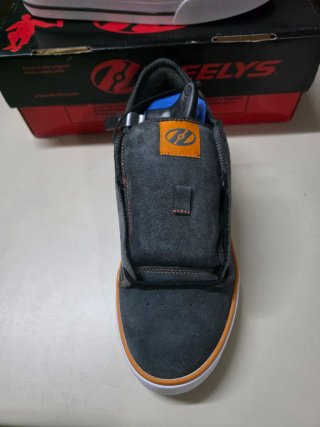Heelys grises y naranjas Talla 40.5