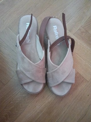Sandalias cuña Refresh beige/marrón
