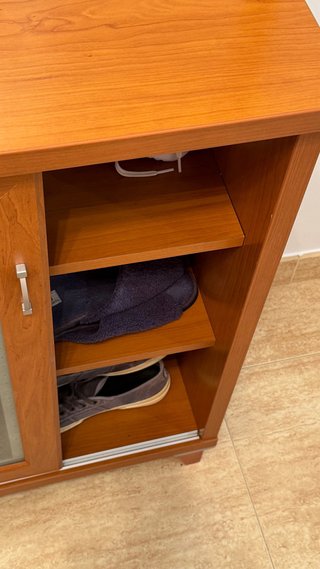 Mueble madera con espejo y cristal
