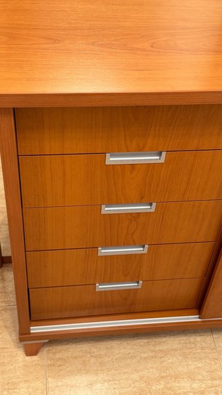 Mueble madera con espejo y cristal