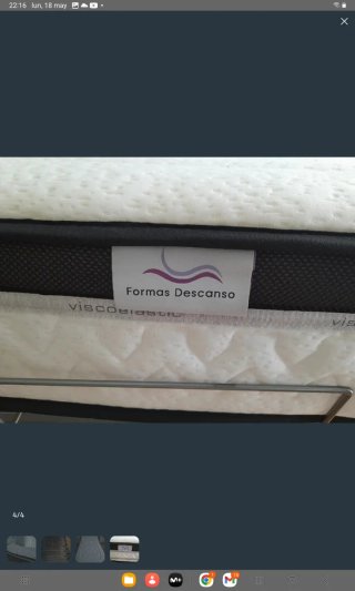 Cama articulada con colchón viscoelástico.