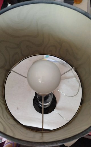 Lámpara de mesa de despacho/salon moderna.