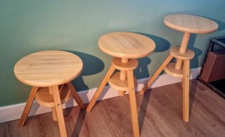 Taburete de madera regulable