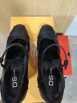 Zapatos de tacón de piel negros DS Cool