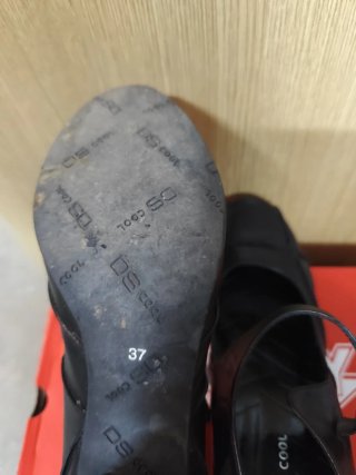 Zapatos de tacón de piel negros DS Cool