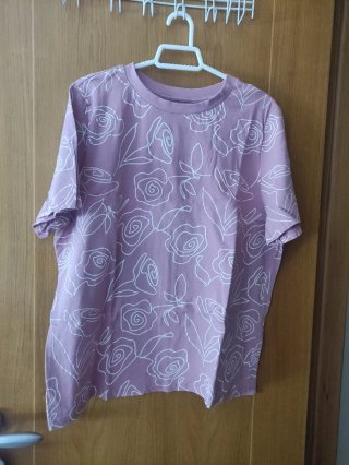 Camiseta mujer rosa flores