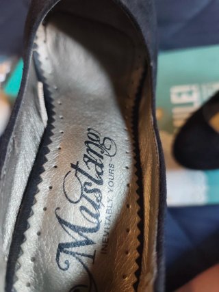 Zapatos tacón Mustang negros talla 35