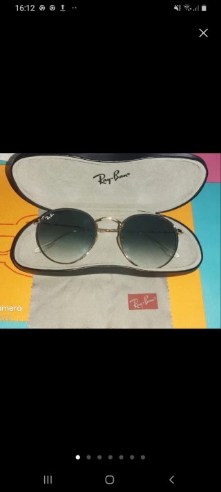 Gafas de sol Ray-Ban doradas y verdes