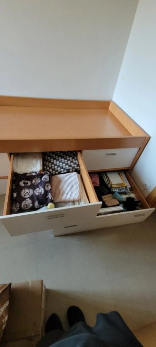 Mueble Cama Madera y Blanco
