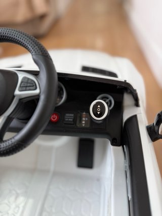 Coche eléctrico infantil Mercedes SLC 300