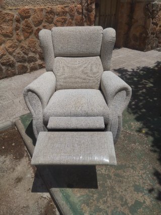 Sillón relax con palanca tela beige/gris