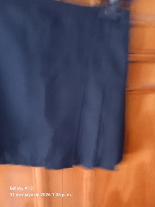 Lote 2 minifaldas (colores negro y azul