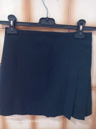 Lote 2 minifaldas (colores negro y azul