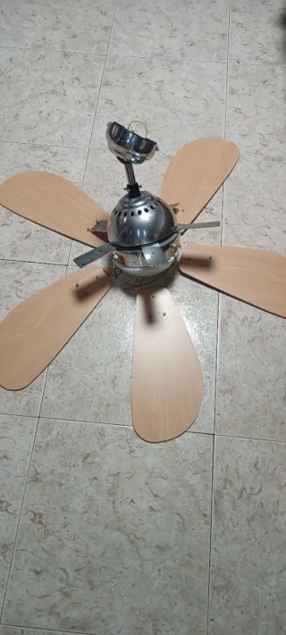 Lampara Ventilador de techo metálico