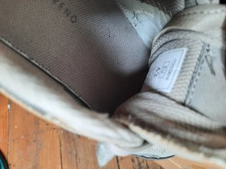 Zapatillas Hombre Grises y Blancas
