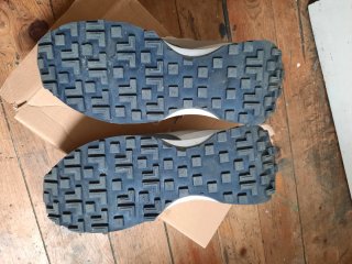 Zapatillas Hombre Grises y Blancas