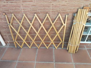 Barrera de madera para niños