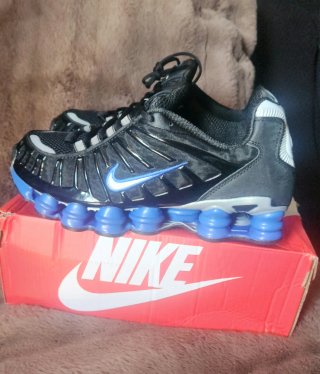 Nike Shox Zapatillas Negras y Azules