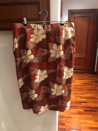 Conjunto estampado floral marrón y beig