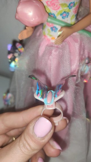 Barbie con vestito floreale e rosa