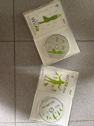 Nintendo Wii Fit + Wii Fit Plus