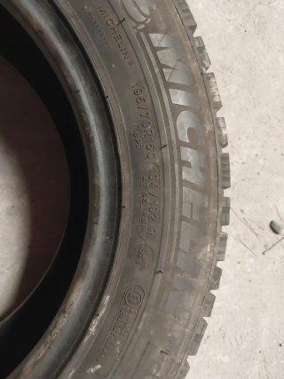 195 70 R15C 104 102