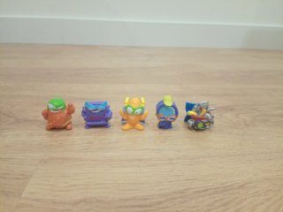 Lote 5 Figuras SuperZings