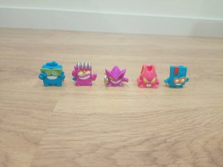 Lote 5 Figuras SuperZings