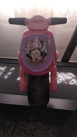 Moto correpasillos Minnie Mouse rosa