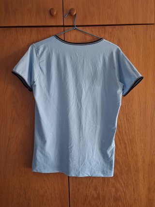 Camiseta TCM azul cuello pico