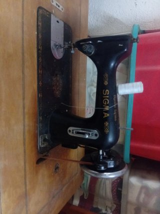 Máquina de coser antigua Sigma