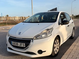 Peugeot 208 2016