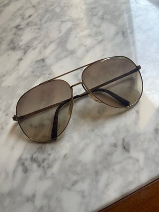 Gafas de sol vintage marrones y gafas graduadas