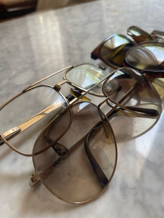 Gafas de sol vintage marrones y gafas graduadas