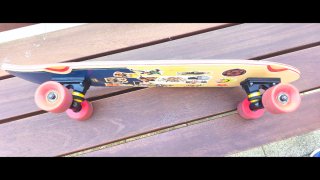 Skate con ruedas rojas Muy poco uso