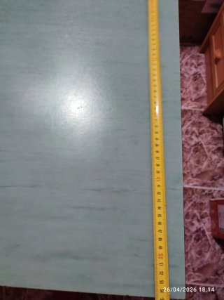 Escritorio con cajones madera y teal