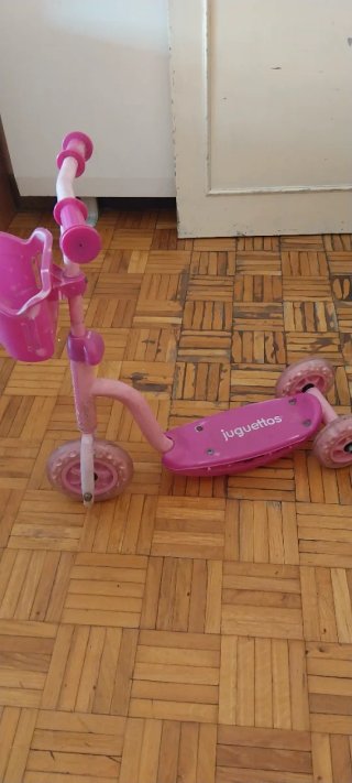 Patinete infantil rosa Juguettos 3 ruedas