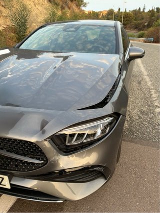 ACCIDENTADO | Mercedes-Benz A200 2025 | NEGOCIABLE