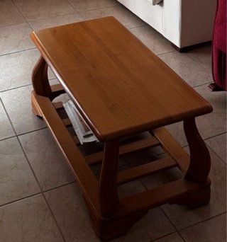 Mesita de salón de madera