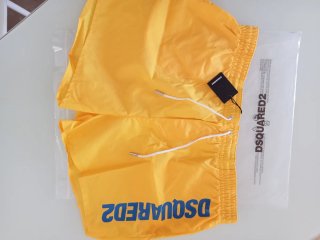 DSQUARED2 Conjunto Negro y Amarillo Todo 260 €