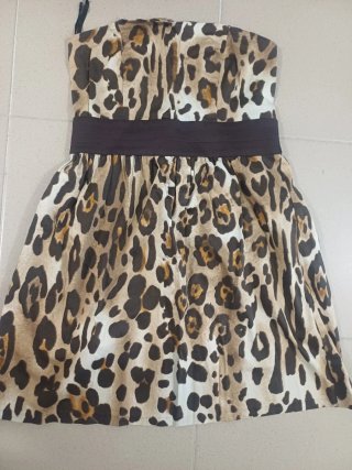 Vestido palabra de honor estampado leopardo
