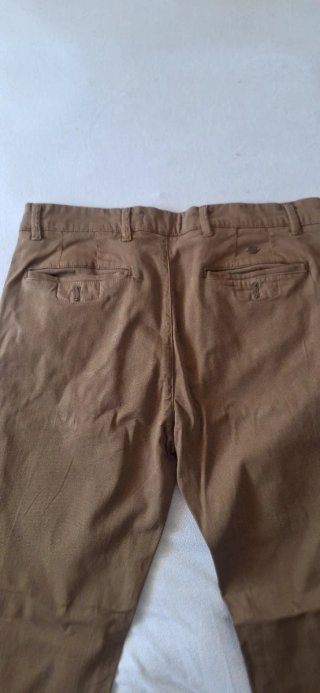 Pantalón Álvaro Moreno Marrón talla 48
